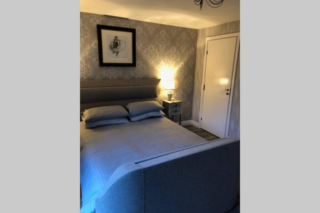 Largs Sea Front, Modern Apartment ภายนอก รูปภาพ