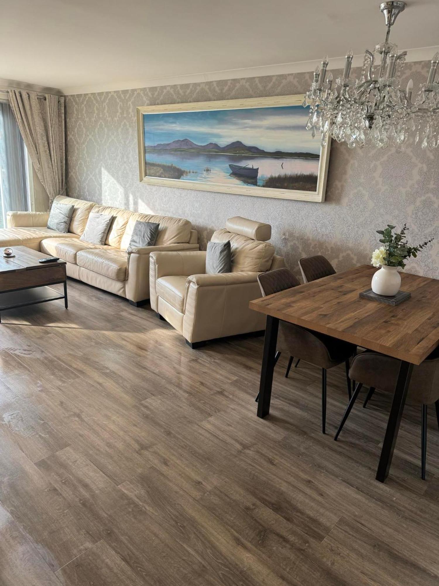 Largs Sea Front, Modern Apartment ห้อง รูปภาพ
